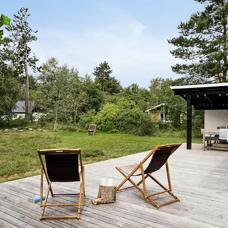 Сasa de vacaciones Architect-designed Summerhouse Close To Korevlerne *