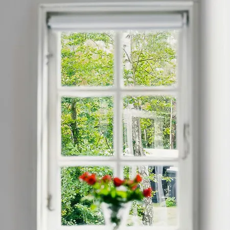 Сasa de vacaciones Architect-designed Summerhouse Close To Korevlerne