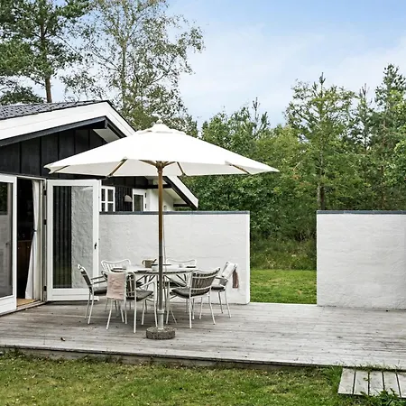 Сasa de vacaciones Architect-designed Summerhouse Close To Korevlerne *