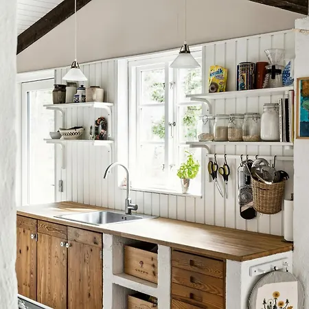 Architect-designed Summerhouse Close To Korevlerne *