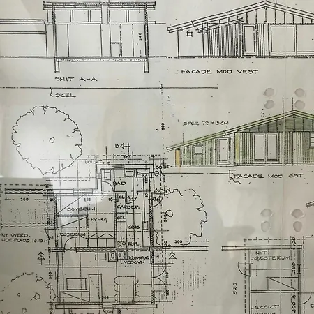 Architect-designed Summerhouse Close To Korevlerne *