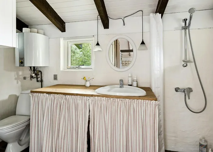 Architect-designed Summerhouse Close To Korevlerne * Højby