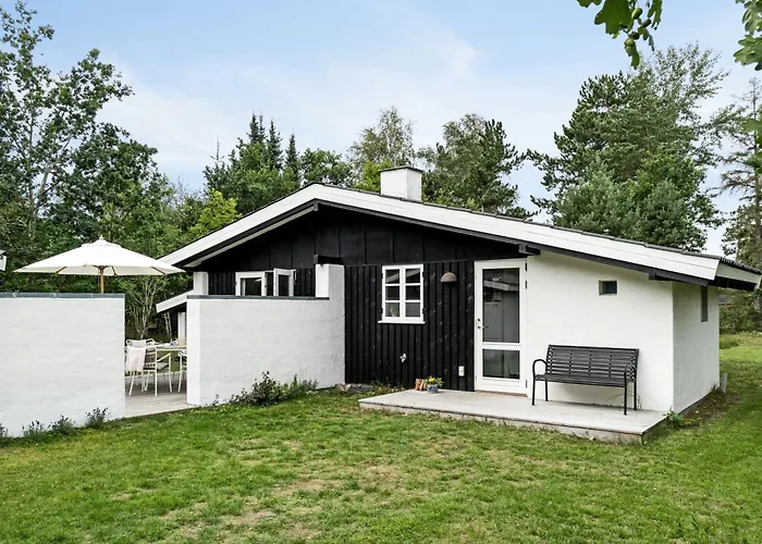 Architect-designed Summerhouse Close To Korevlerne Dom wakacyjny *